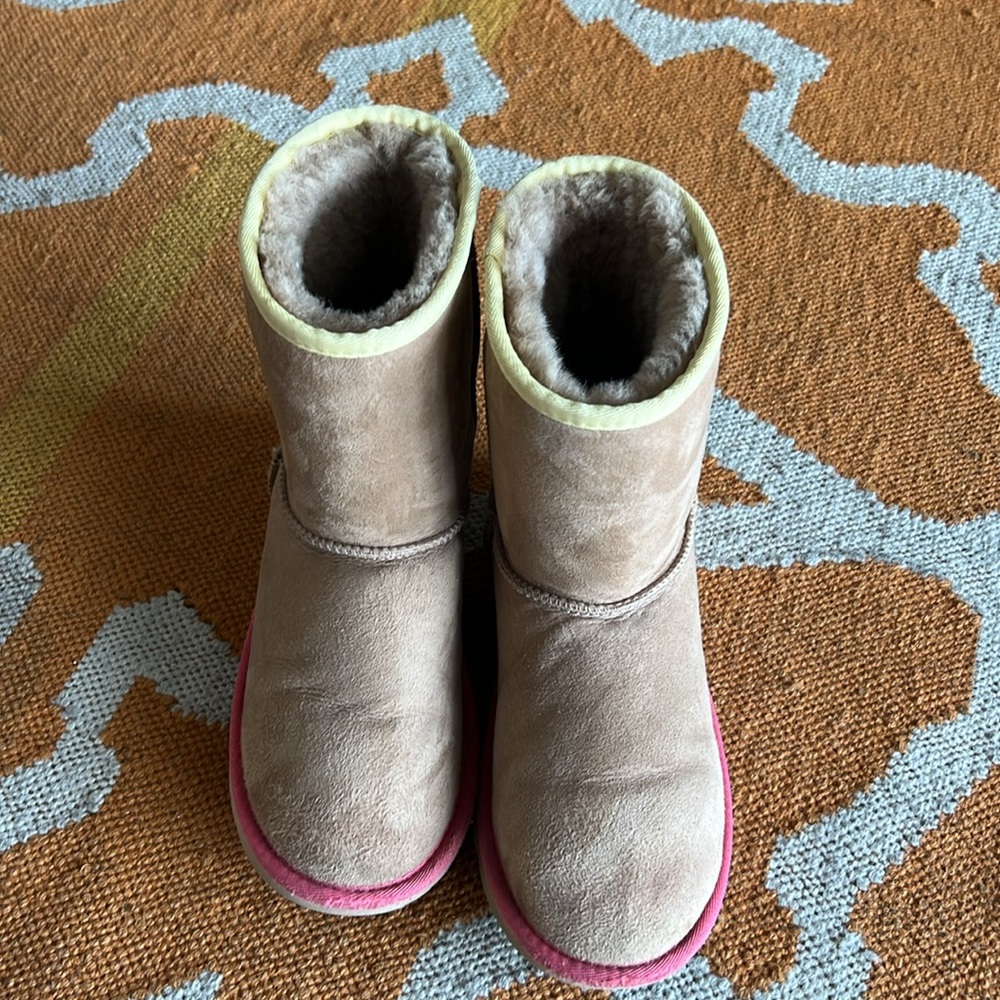 UGG Classic 2 tone short boot tan/orange size US 6 EU 38 - Picture 4 of 7